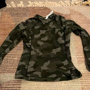 Lululemon long sleeve army printed running shirt Size 6